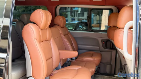 2021 Hyundai Grand Starex — foto 8 / 10