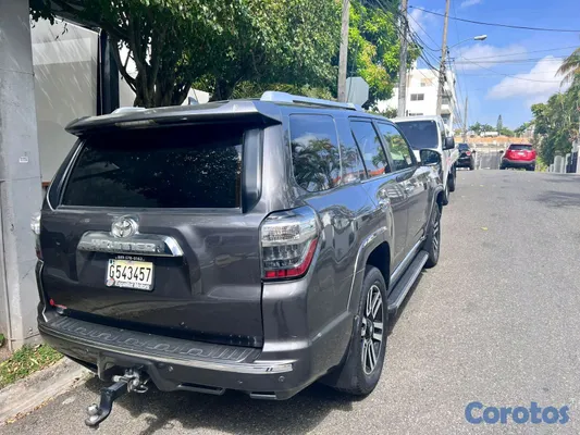 2015 Toyota 4 Runner — foto 5 / 7