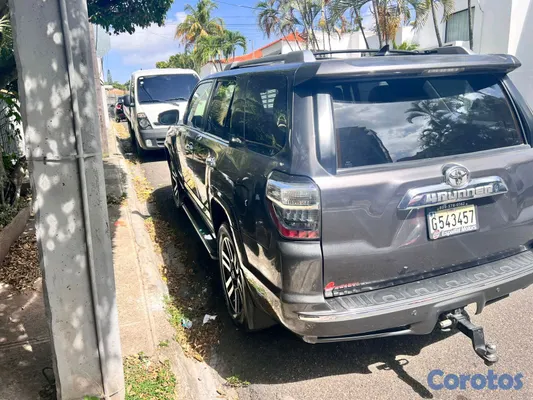 2015 Toyota 4 Runner — foto 7 / 7