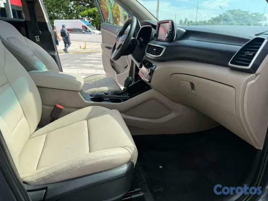 2021 Hyundai Tucson — foto 3 / 10
