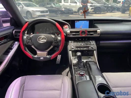 2014 Lexus Is — foto 7 / 11