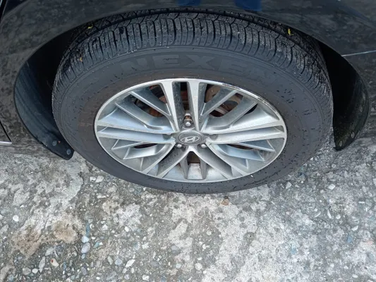 2017 Hyundai Grandeur — foto 8 / 9