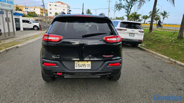 2015 Jeep Cherokee Latitude — foto 2 / 15