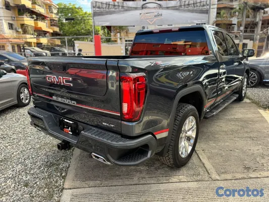 2020 GMC Sierra — foto 6 / 10