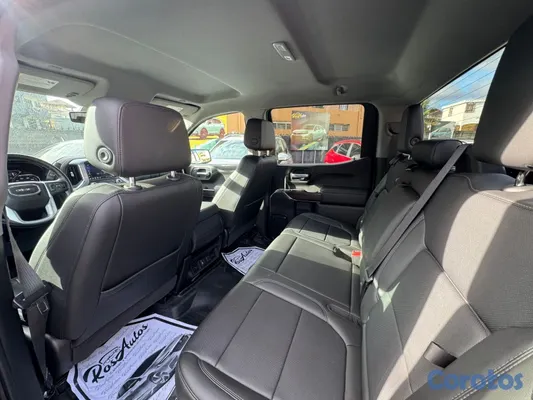 2020 GMC Sierra — foto 7 / 10