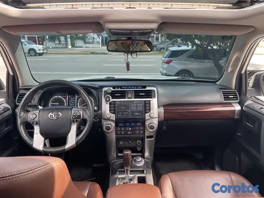 2023 Toyota 4 Runner — foto 4 / 9