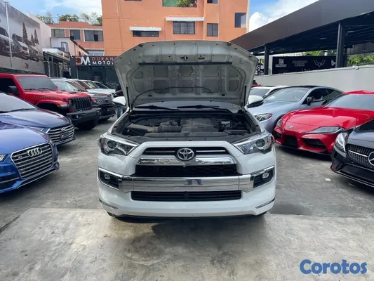 2023 Toyota 4 Runner — foto 9 / 9