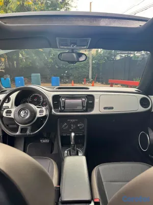 2015 Volkswagen Beetle — foto 8 / 13