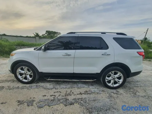 2014 Ford Explorer — foto 3 / 10