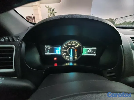 2014 Ford Explorer — foto 6 / 10