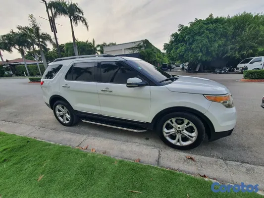 2014 Ford Explorer — foto 9 / 10
