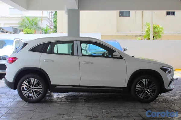 2026 Mercedes-Benz Clase GLA — foto 9 / 11