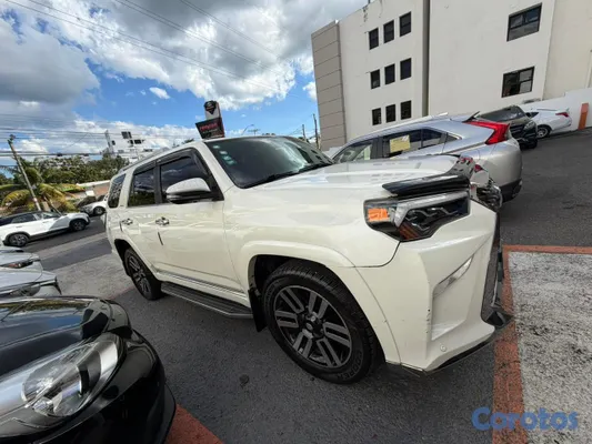 2014 Toyota 4 Runner — foto 3 / 9