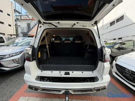 2014 Toyota 4 Runner — foto 9 / 9