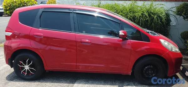 2013 Honda Fit — foto 2 / 17
