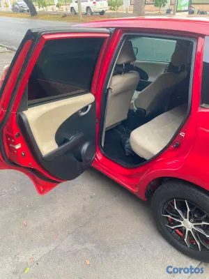 2013 Honda Fit — foto 6 / 17
