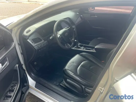 2016 Hyundai Sonata — foto 4 / 10