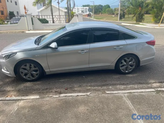 2016 Hyundai Sonata — foto 6 / 10