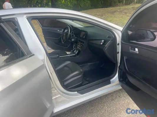 2016 Hyundai Sonata — foto 9 / 10
