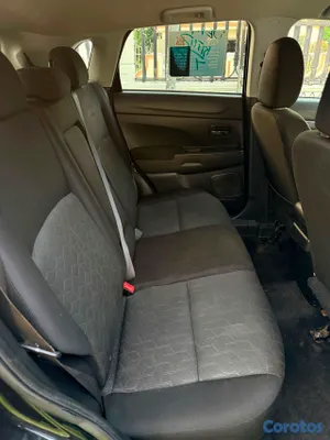 2020 Mitsubishi Outlander — foto 4 / 10