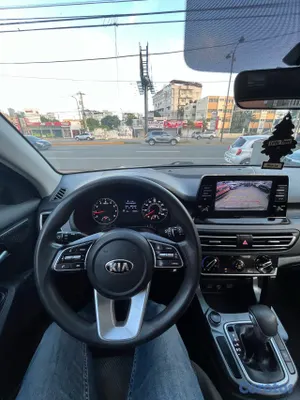 2021 Kia Seltos — foto 9 / 11