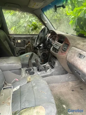 2005 Mitsubishi Montero — foto 4 / 9