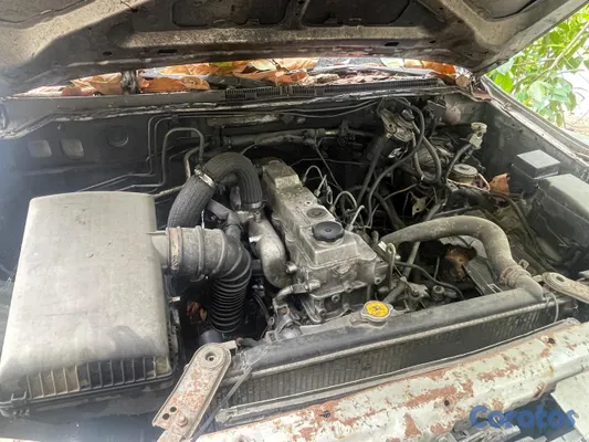 2005 Mitsubishi Montero — foto 5 / 9