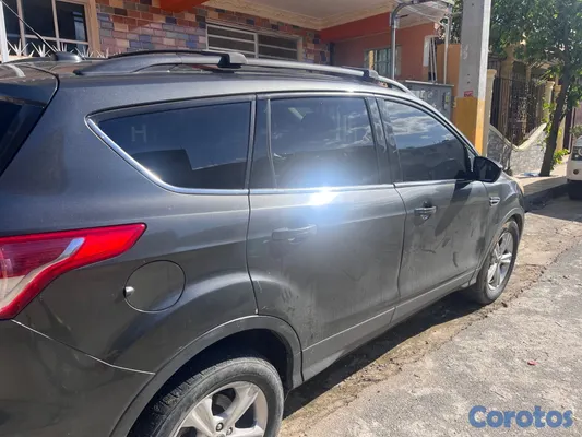 2015 Ford Escape — foto 10 / 13