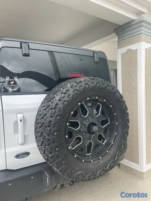 2023 Ford Bronco — foto 3 / 10