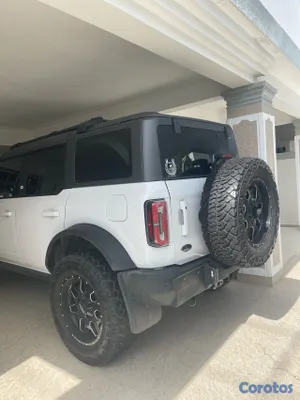 2023 Ford Bronco — foto 6 / 10