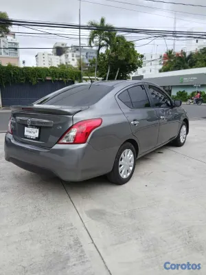 2019 Nissan Versa — foto 5 / 5