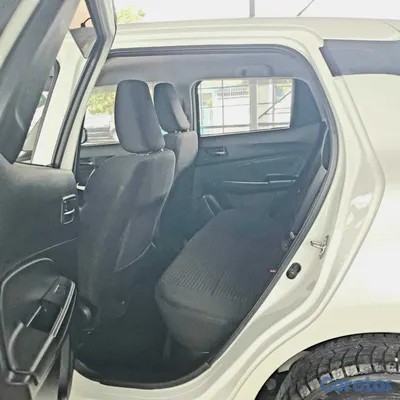 2020 Suzuki Swift — foto 6 / 12
