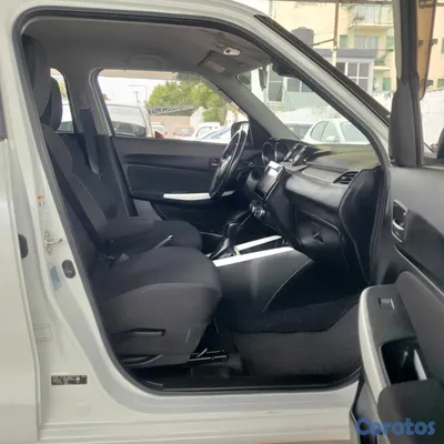 2020 Suzuki Swift — foto 7 / 12