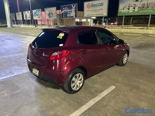 2015 Mazda Demio — foto 10 / 13