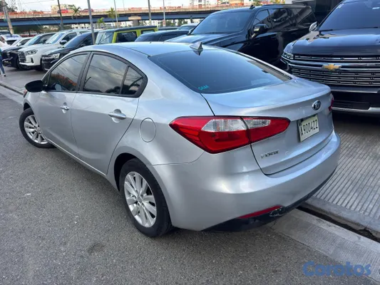 2014 Kia Forte — foto 4 / 9