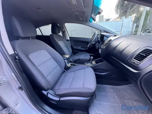 2014 Kia Forte — foto 7 / 9