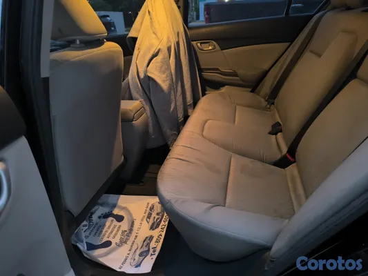 2015 Honda Civic — foto 2 / 10