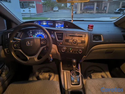 2015 Honda Civic — foto 4 / 10