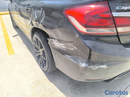 2015 Honda Civic — foto 8 / 10