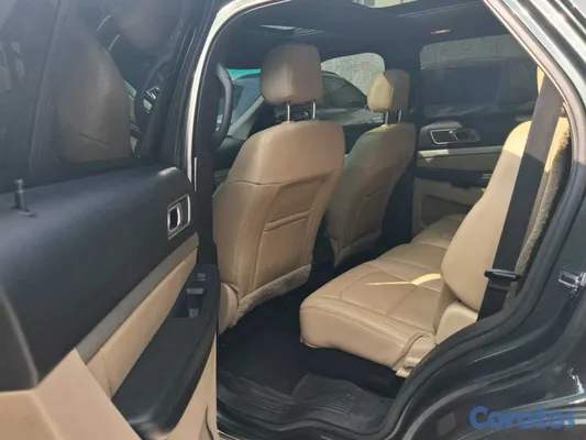 2016 Ford Explorer — foto 8 / 12