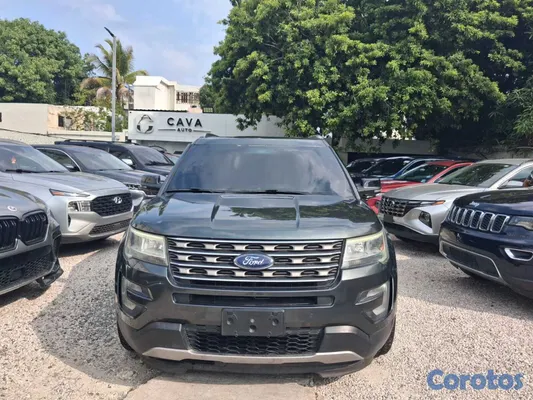 2016 Ford Explorer — foto 10 / 12