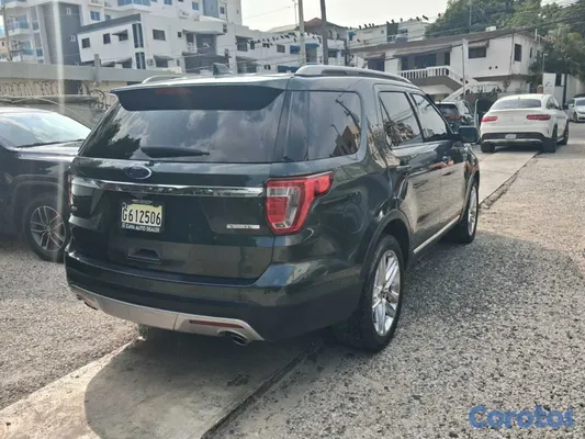 2016 Ford Explorer — foto 11 / 12