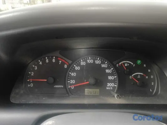 2003 Suzuki Vitara — foto 2 / 10