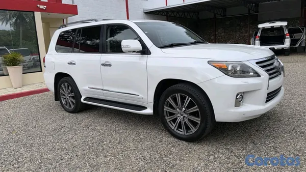 2010 Lexus Lx — foto 8 / 12