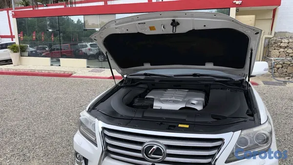 2010 Lexus Lx — foto 12 / 12