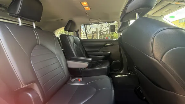 2020 Toyota Highlander — foto 6 / 9