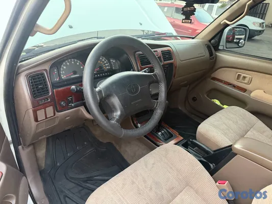 2000 Toyota 4 Runner — foto 5 / 6