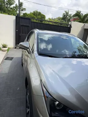 2020 Lexus NX — foto 2 / 7
