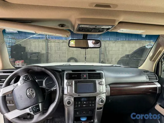 2016 Toyota 4 Runner — foto 7 / 7