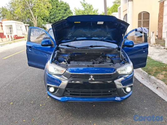 2017 Mitsubishi Outlander — foto 7 / 10